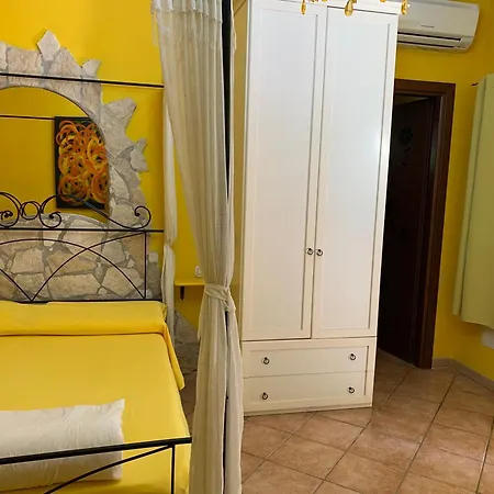 Isabella Aparthotel 2*