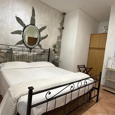 Isabella Aparthotel 3*