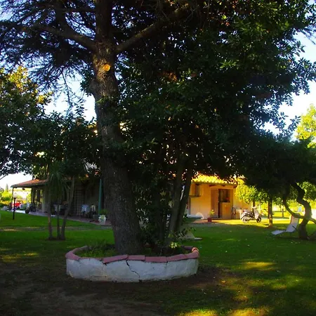 Isabella Aparthotel 2*
