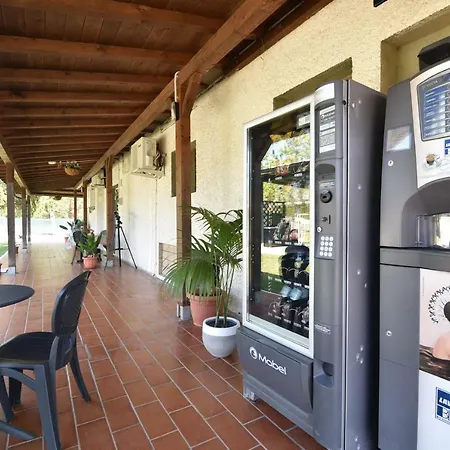 Isabella Aparthotel 3*