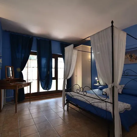 Isabella Aparthotel